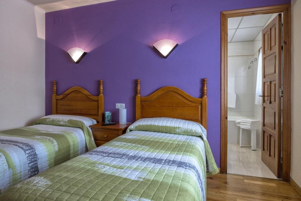 Hotel Farre D'Avall บารูเอรา ภายนอก รูปภาพ