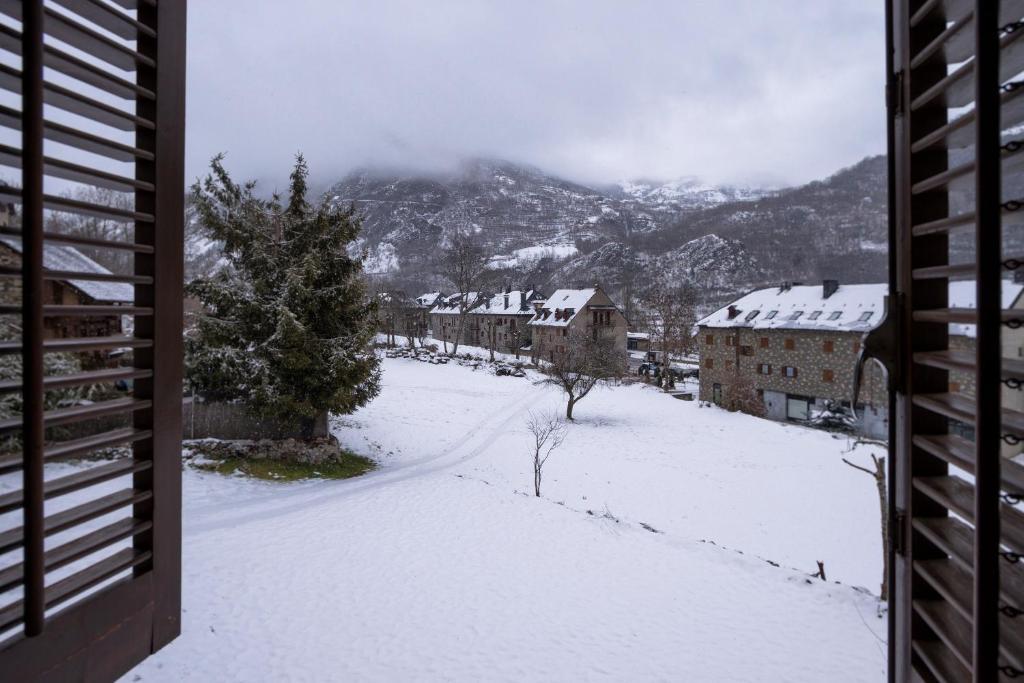 Hotel Farre D'Avall บารูเอรา ภายนอก รูปภาพ